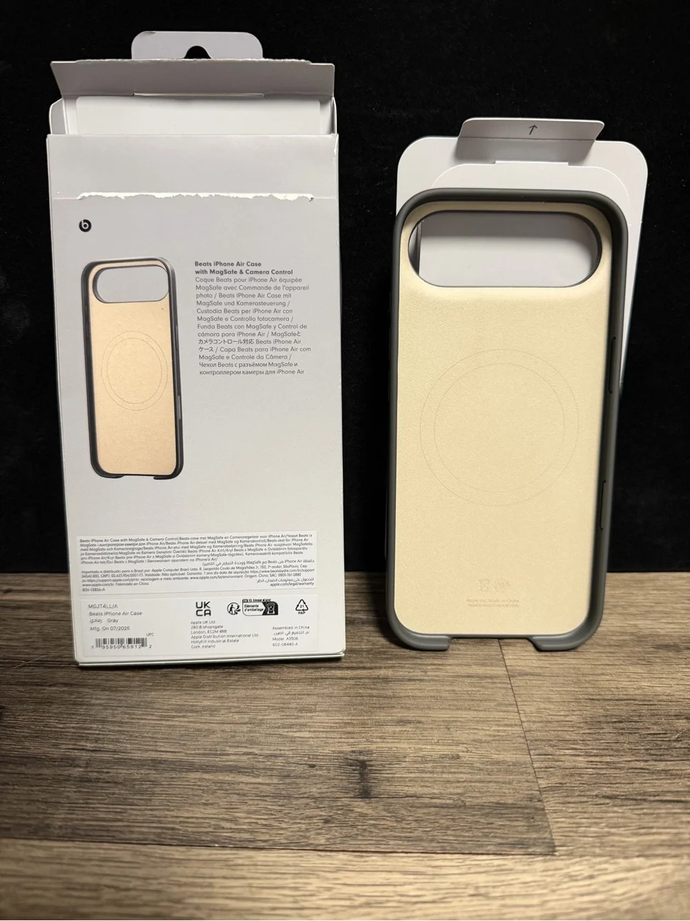 Beats Apple iPhone Air MagSafe Case Granite Gray Camera Control NWT/NIB
